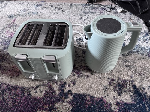 Kettle and toaster set - kettle,